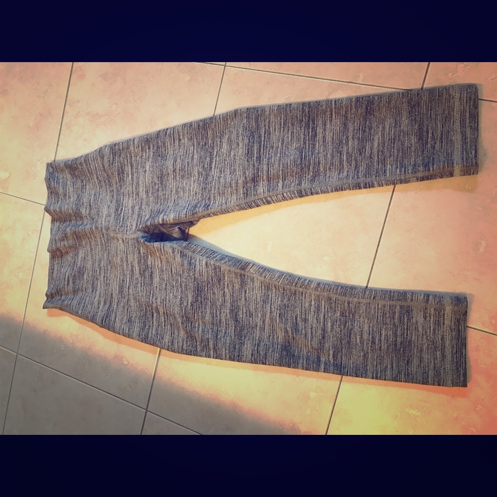 lululemon wonder under crop LUXTREME